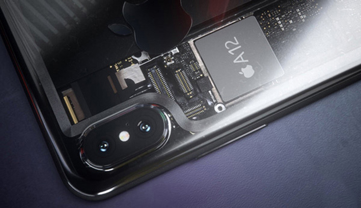 Camera bên trong iPhone XS Max sẽ khá ảnh hưởng nên khi kính camera vỡ cần đi thay ngay